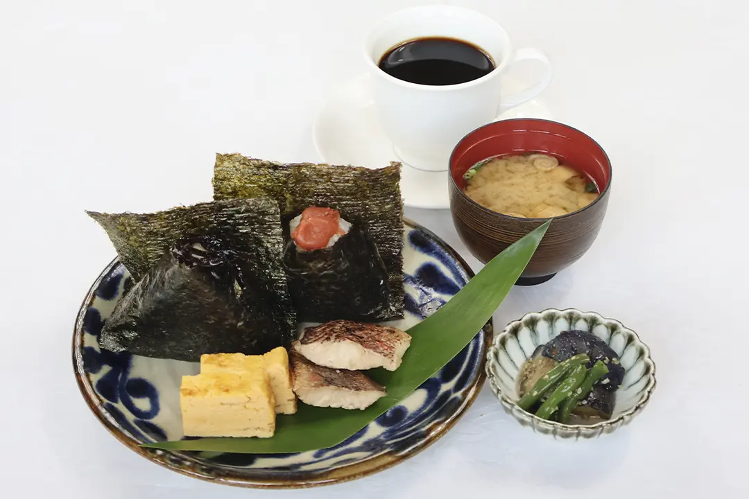 朝食のご案内